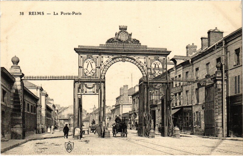 Carte postale ancienne Reims Porte Paris à Reims