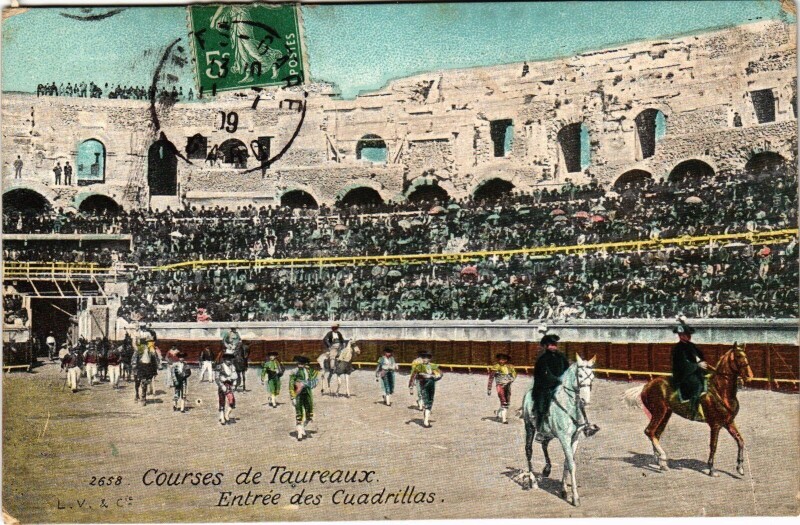 Carte postale ancienne Nimes Courses du Taureaux Entrée des Cuadrillas