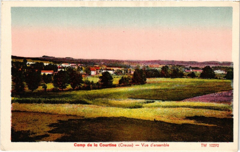 Carte postale ancienne Camp de La Courtine vue d'ensemble à La Courtine