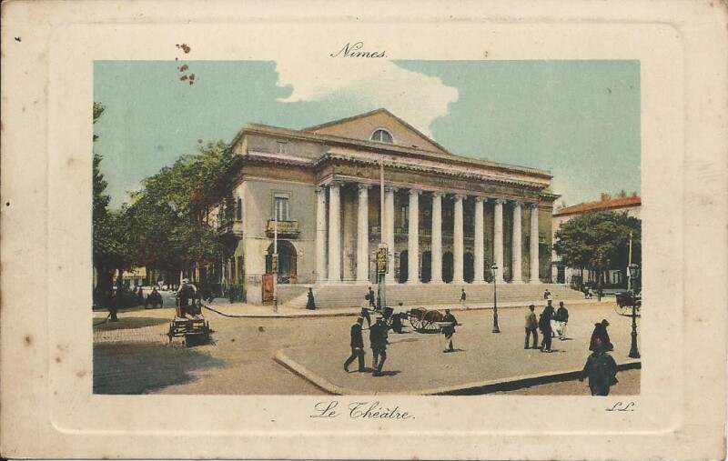 Carte postale ancienne Le Théâtre à Nîmes