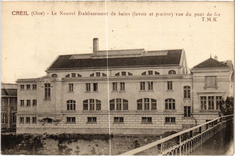 Carte postale ancienne Creil Etabl. de Bains Lavoir et piscine à Creil