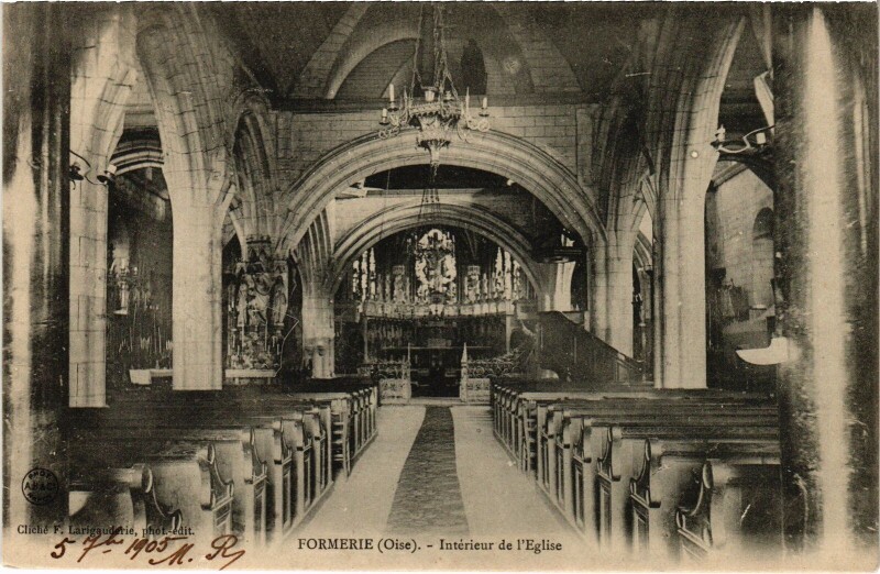 Carte postale ancienne Formerie Eglise interieur à Formerie