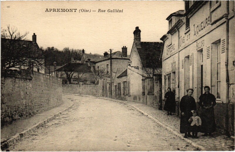 Carte postale ancienne Apremont Rue Galliéni à Apremont
