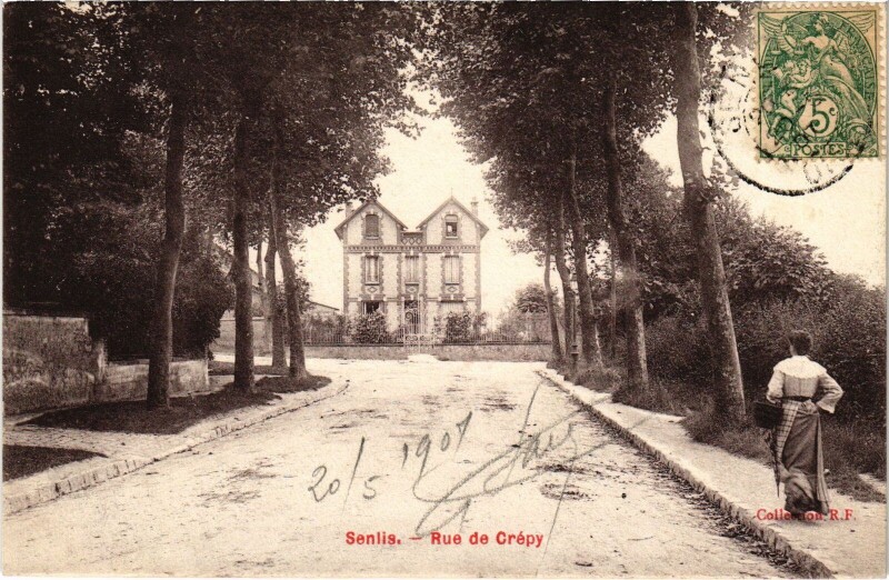 Carte postale ancienne Senlis Rue de Crépy à Senlis