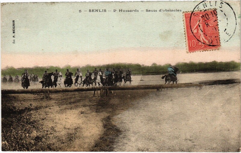 Carte postale ancienne Senlis Hussards Sauts d'obstacles à Senlis