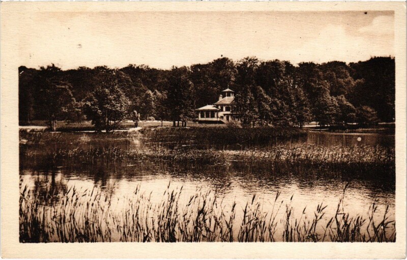 Carte postale ancienne Compiegne Les Etangs de Saint-Pierre