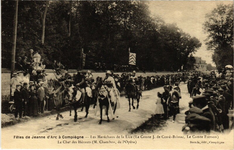 Carte postale ancienne Compiegne Fetes de Jeanne d'Arc Les Maréchaux