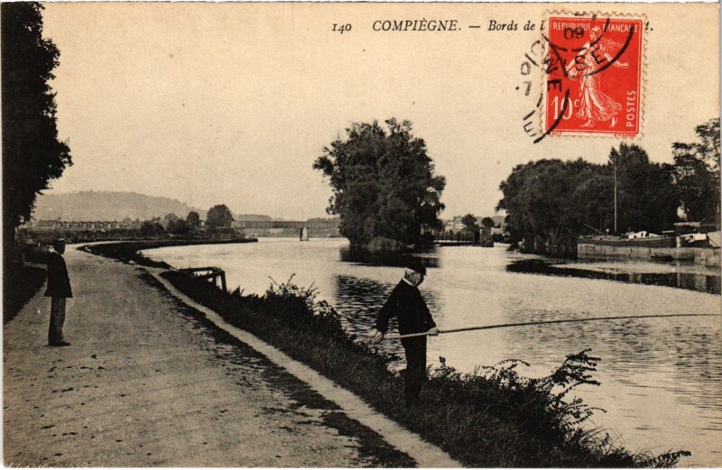 Carte postale ancienne Compiegne Bords