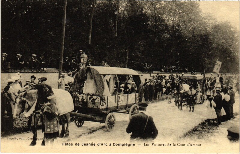 Carte postale ancienne Compiegne Fetes de Jeanne d'Arc Les Voitures