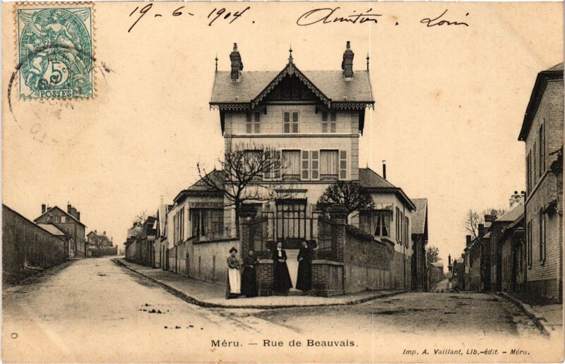 Carte postale ancienne Méru Rue de Beauvais à Beauvais