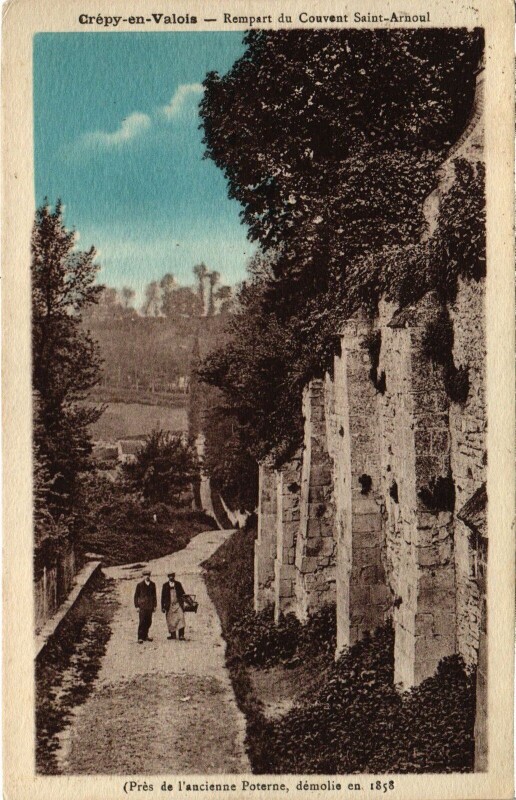 Carte postale ancienne Crépy-en-Valois Rempart du Couvent-Saint-Arhoul à Crépy-en-Valois