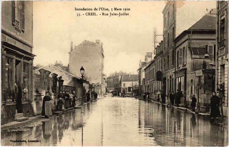Carte postale ancienne Creil Rue Jules-Juillet Inondation à Creil