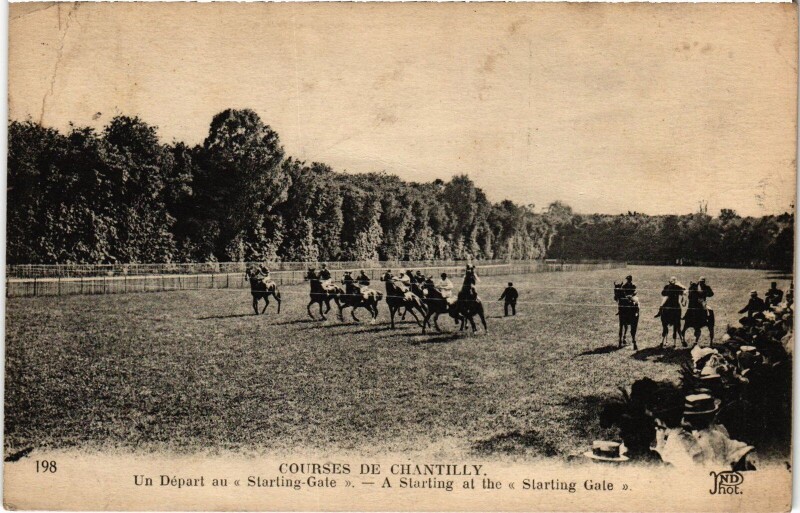 Carte postale ancienne Courses de Choisy-au-Bac Starting-gate à Choisy-au-Bac