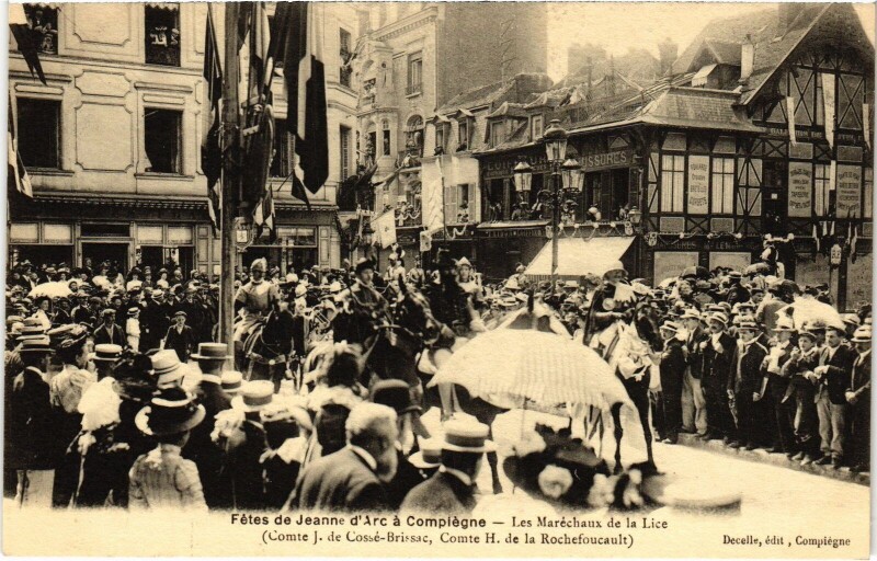 Carte postale ancienne Compiegne Fetes de Jeanne d'Arc Les Maréchaux