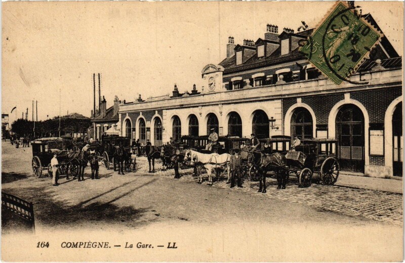 Carte postale ancienne Compiegne La Gare Railway