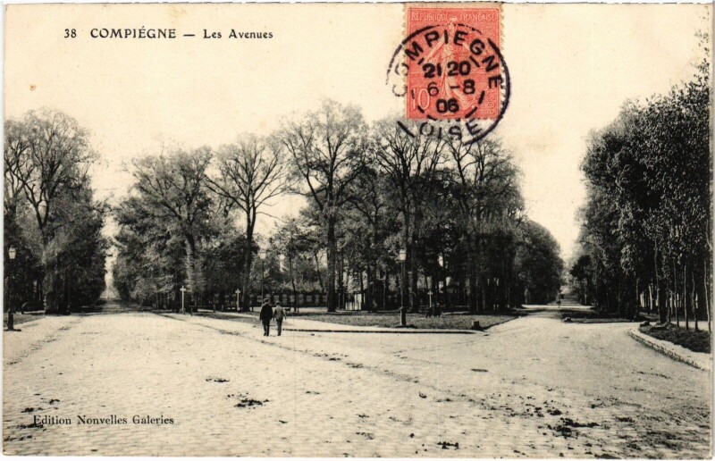 Carte postale ancienne Compiegne Les Avenues