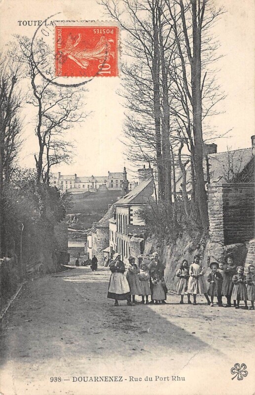 Carte postale ancienne Douarnenez - Rue Du Port Rhu à Douarnenez