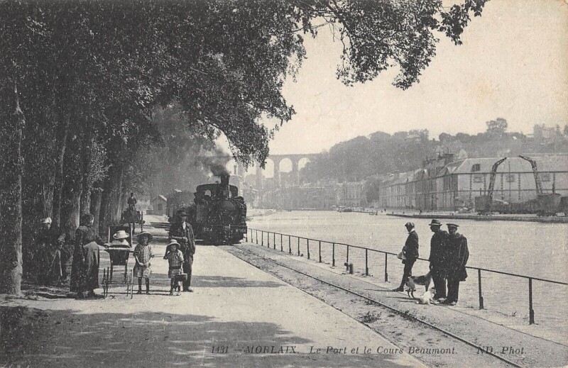 Carte postale ancienne Morlaix - Le Port Et Le Cours Beaumont - Train à Morlaix