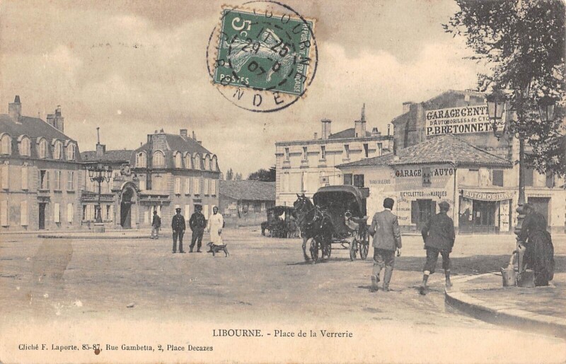 Carte postale ancienne Libourne - Place De La Verrerie à Libourne