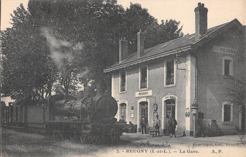 Carte postale ancienne Reugny - La Gare - Train à Reugny