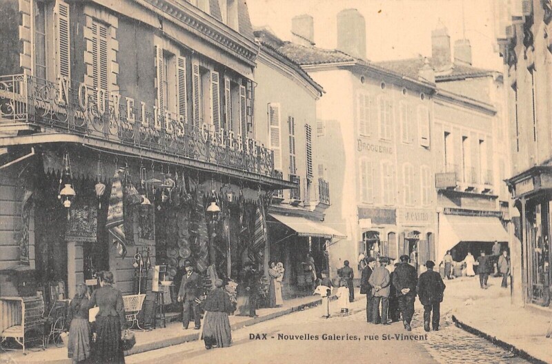 Carte postale ancienne Dax / Nouvelles Galeries / Rue Saint Vincent