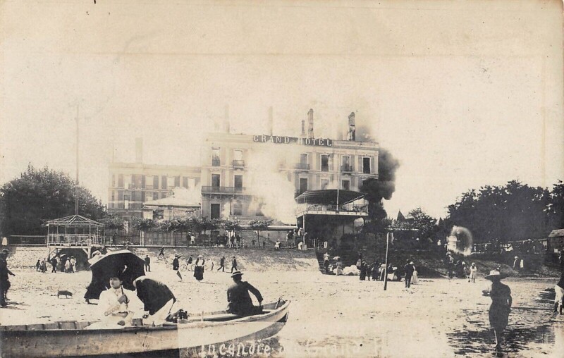 Carte postale ancienne Arcachon / Incendie Du Grand Hotel / Carte Photo à Arcachon