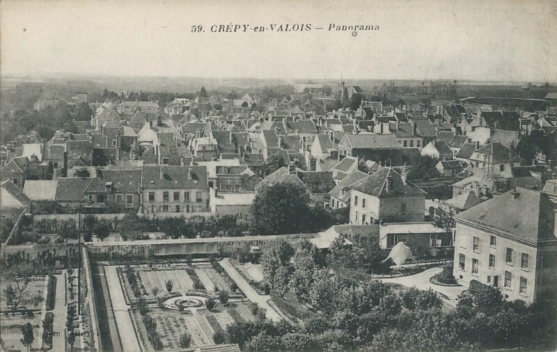 Carte postale ancienne Panorama à Crépy-en-Valois
