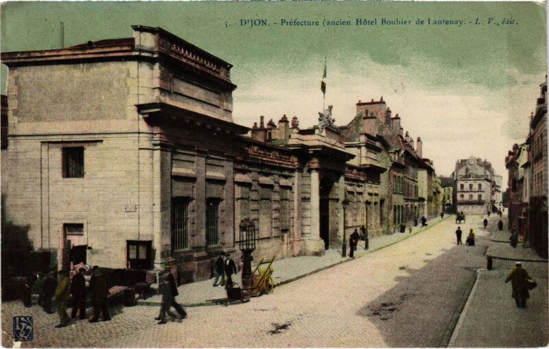 Carte postale ancienne Dijon Prefecture ancien Hotel Bouhier France à Dijon