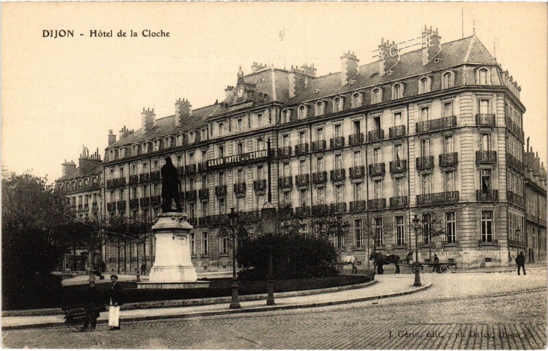 Carte postale ancienne Dijon Hotel de la Cloche France à Dijon