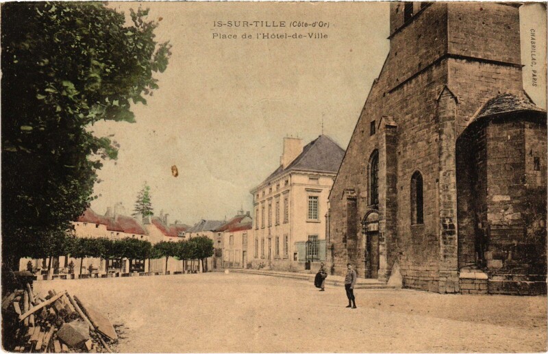 Carte postale ancienne Is-Sur-Tille Place de l'Hotel de Ville France à Is-sur-Tille