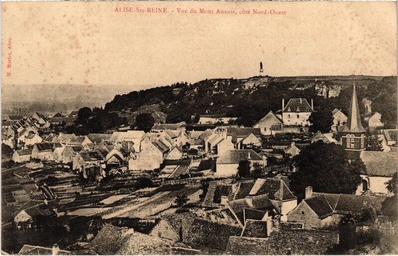 Carte postale ancienne Alise-Sainte-Reine Vue du Mont Auxois France à Alise-Sainte-Reine