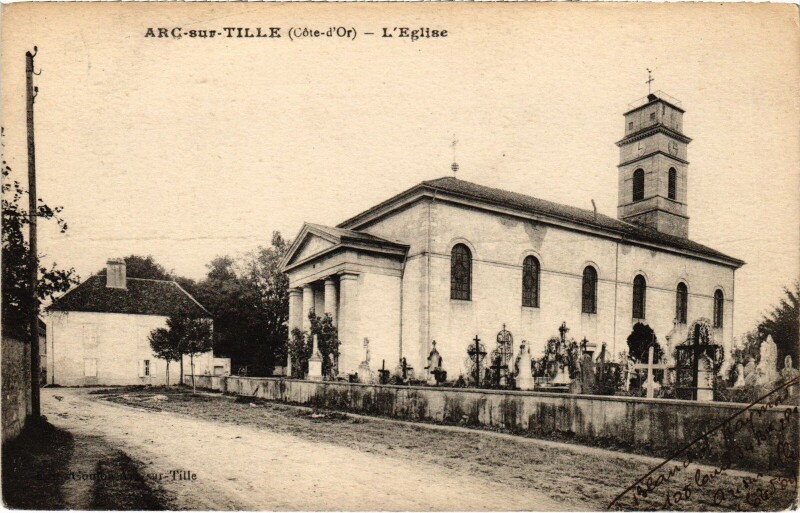 Carte postale ancienne Arc sur Tille L'Eglise France à Arc-sur-Tille