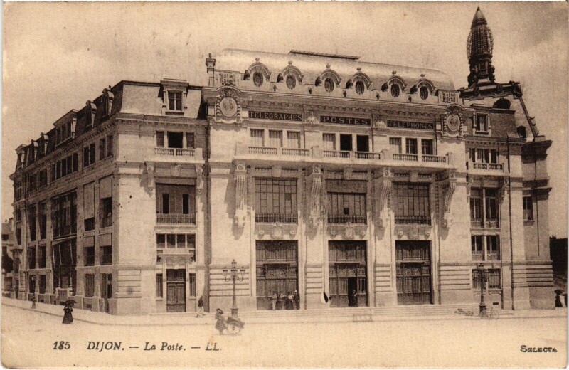 Carte postale ancienne Dijon La Porte France à Dijon