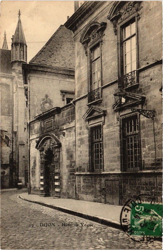 Carte postale ancienne Dijon Hotel de Vouge France à Dijon
