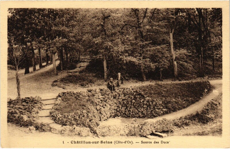 Carte postale ancienne Chatillon s Seine Source de la Douix France