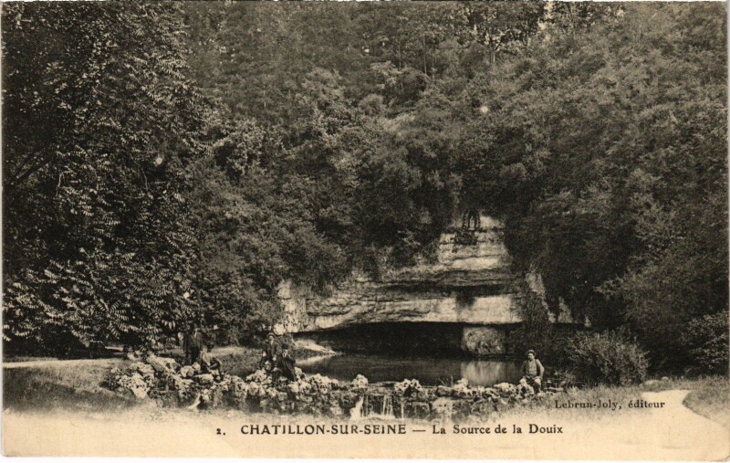 Carte postale ancienne Chatillon s Seine La Source des Ducs France