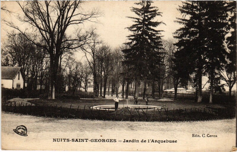 Carte postale ancienne Nuits Saint-Georges Jardin de l'Aquebuse France à Nuits-Saint-Georges