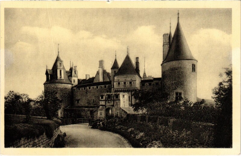 Carte postale ancienne La Rochepot Le Chateau, Facade Nord France à La Rochepot