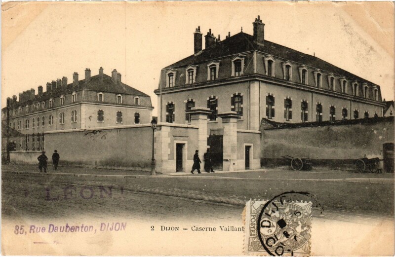 Carte postale ancienne Dijon Caserne Vaillant France à Dijon