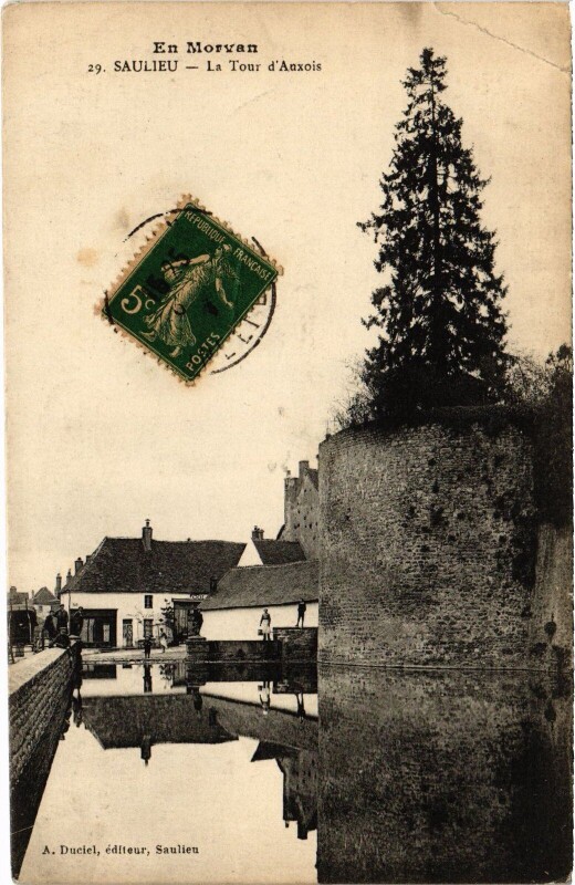 Carte postale ancienne Saulieu La Tour d'Auxois France à Saulieu