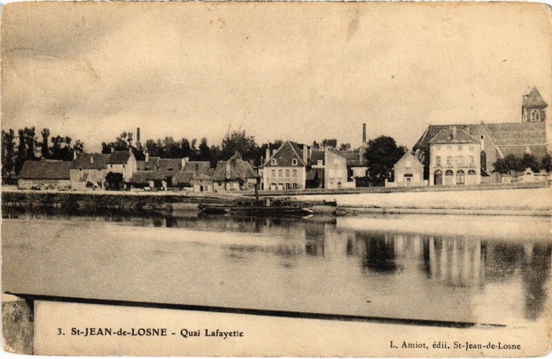 Carte postale ancienne Saint-Jean-de-Losne Quai Lafayette France à Losne
