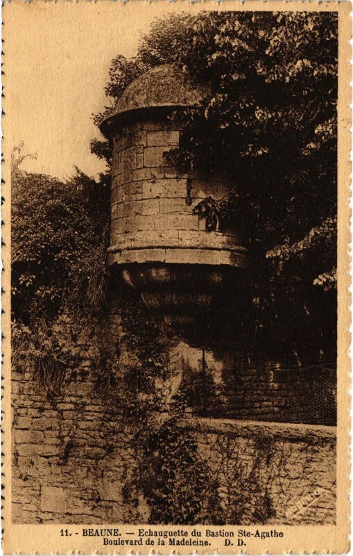 Carte postale ancienne Beaune Echauguette du Bastion Sainte-Agathe France à Beaune