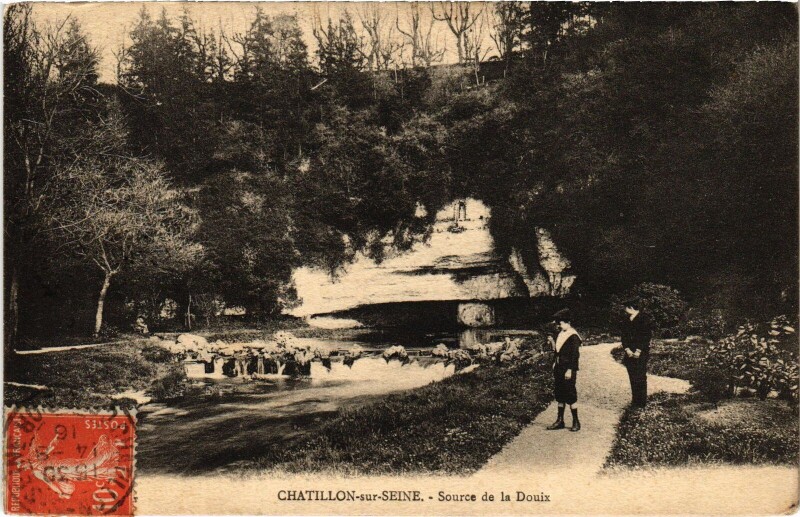 Carte postale ancienne Chatillon s Seine Source de la Douix France