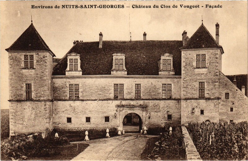 Carte postale ancienne Nuits Saint-Georges Chateau du Clos de Vougeot France à Nuits-Saint-Georges