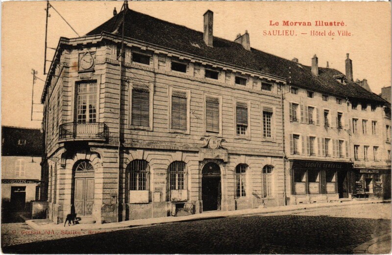 Carte postale ancienne Saulieu Hotel de Ville France à Saulieu