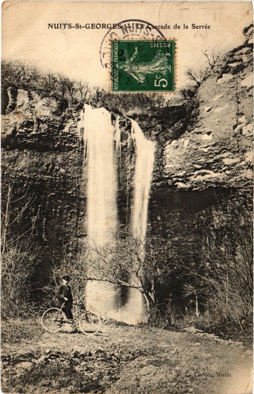Carte postale ancienne Nuits-Saint-Georges Cascade de la Serree France à Nuits-Saint-Georges