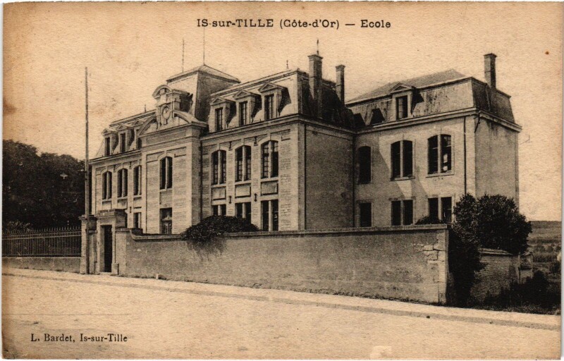 Carte postale ancienne Is-Sur-Tille Ecole France à Is-sur-Tille