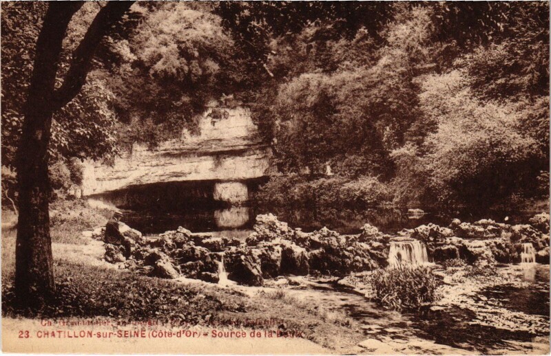 Carte postale ancienne Chatillon s Seine Source de la Douix France