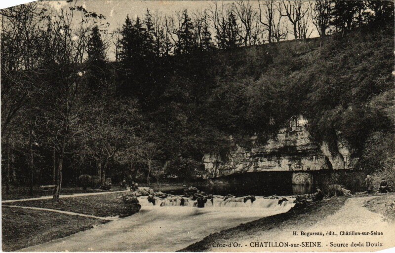 Carte postale ancienne Chatillon s Seine Source de la Douix France