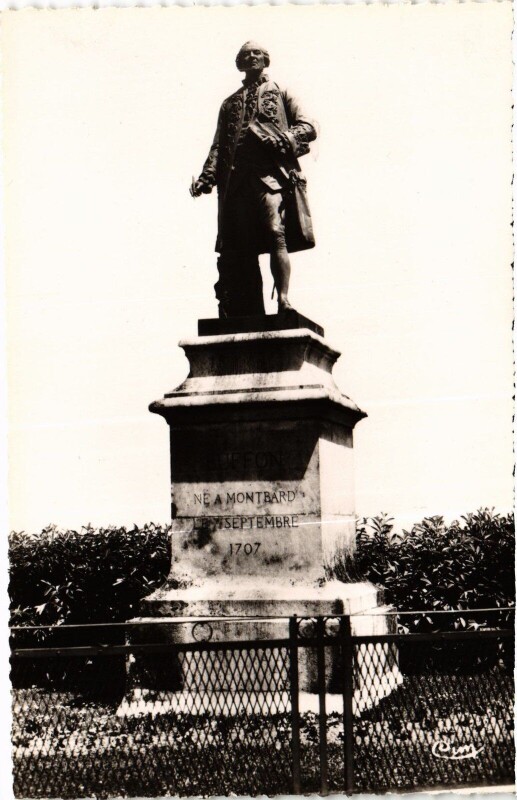 Carte postale ancienne Montbard Statue de Buffon France à Buffon
